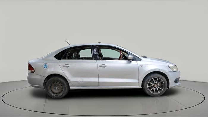 2013 Volkswagen Vento COMFORTLINE DIESEL 1.6, Diesel, Manual, 2,66,563 km, exterior