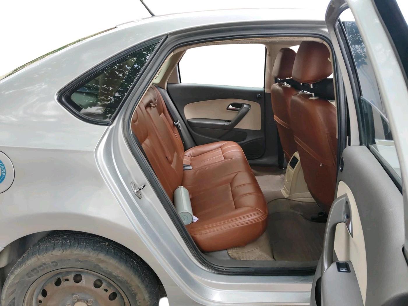 2013 Volkswagen Vento COMFORTLINE DIESEL 1.6, Diesel, Manual, 2,66,563 km, interior