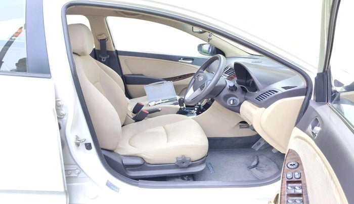 2013 Hyundai Verna FLUIDIC 1.6 VTVT EX, Petrol, Manual, 68,390 km, interior