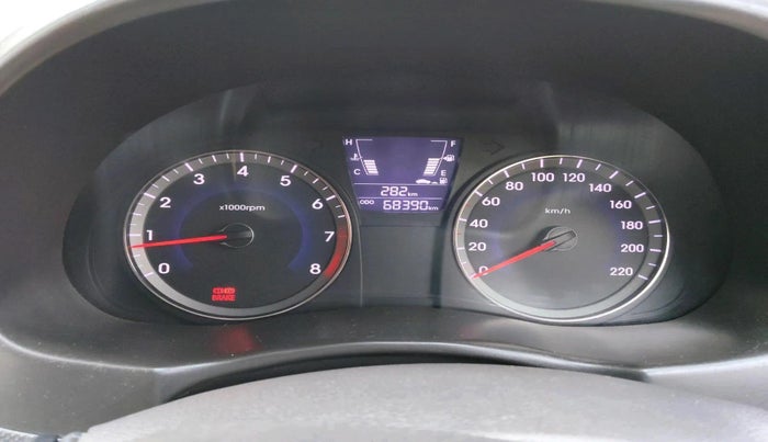 2013 Hyundai Verna FLUIDIC 1.6 VTVT EX, Petrol, Manual, 68,390 km, interior