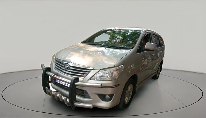 2013 Toyota Innova 2.5 VX 8 STR, Diesel, Manual, 3,91,904 km, exterior