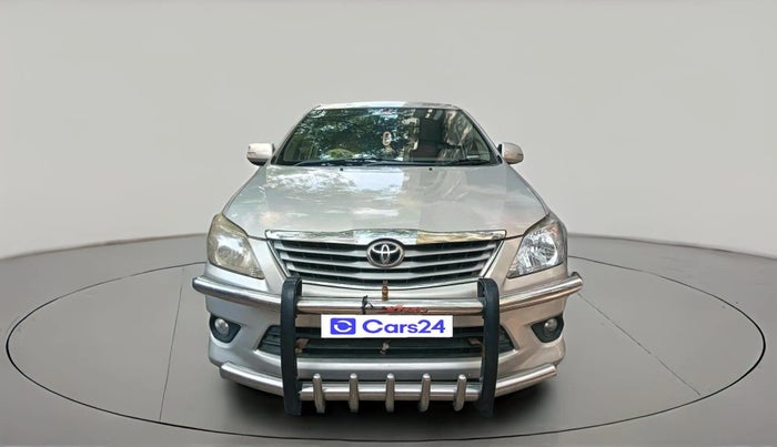 2013 Toyota Innova 2.5 VX 8 STR, Diesel, Manual, 3,91,904 km, exterior