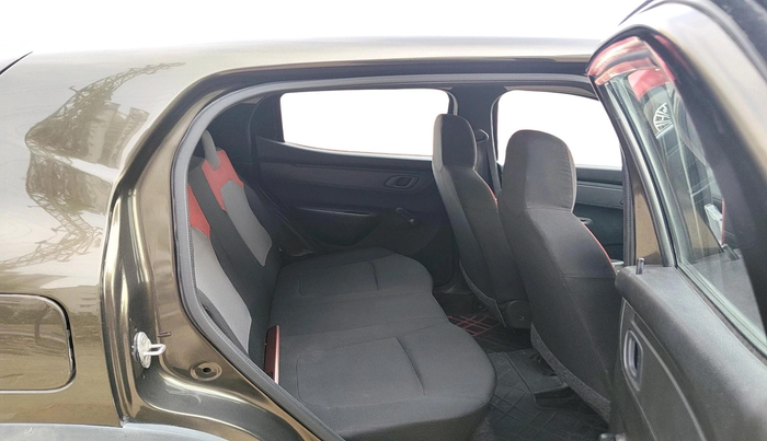 2017 Renault Kwid RXT 1.0 AMT, Petrol, Automatic, 59,949 km, interior