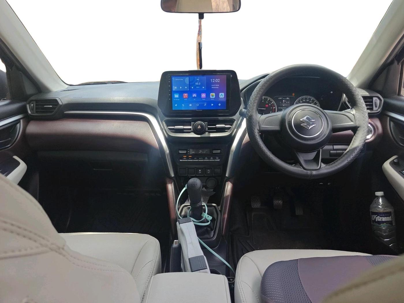 2025 Maruti Grand Vitara SIGMA SMART HYBRID, Petrol, Manual, 8,813 km, interior