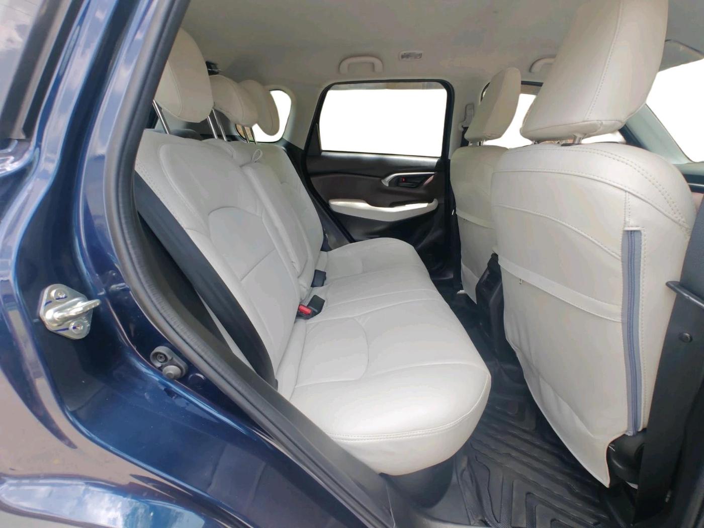 2025 Maruti Grand Vitara SIGMA SMART HYBRID, Petrol, Manual, 8,813 km, interior