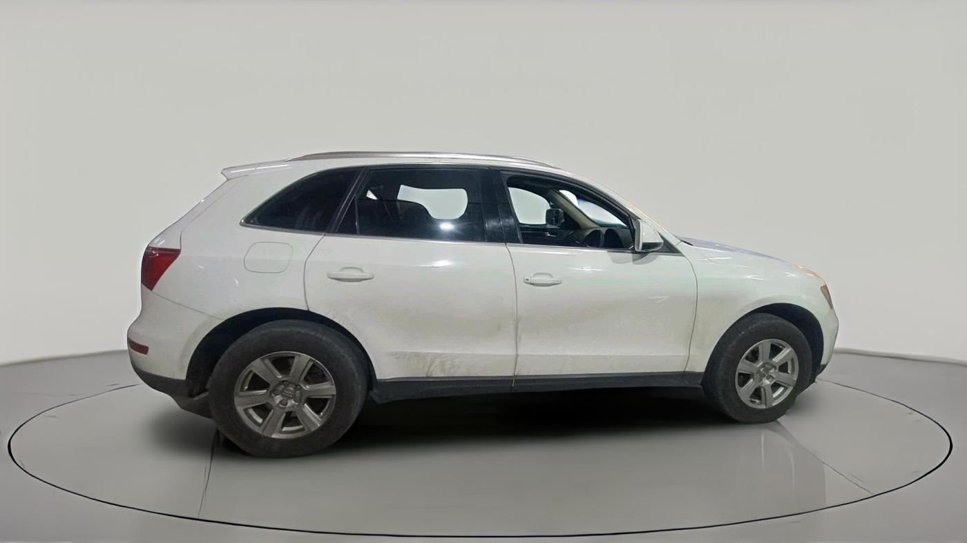 2010 Audi Q5 3.0 TDI QUATTRO, Diesel, Automatic, 1,57,649 km, exterior