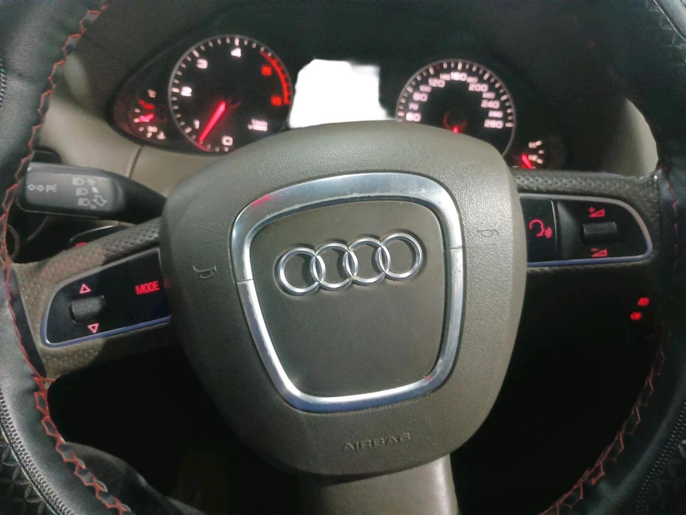 2010 Audi Q5 3.0 TDI QUATTRO, Diesel, Automatic, 1,57,649 km, interior