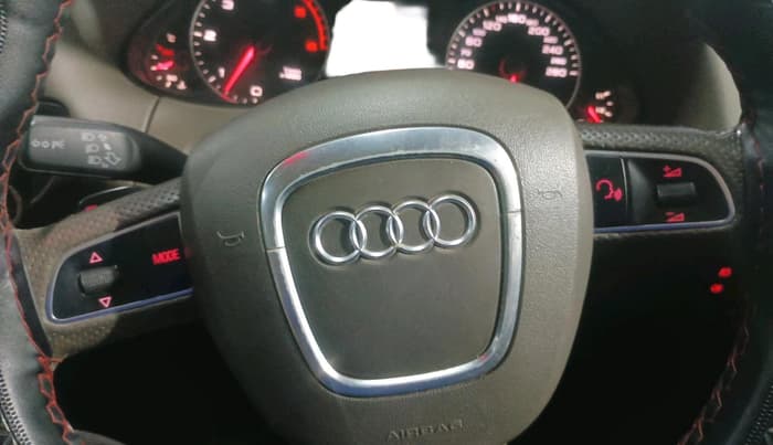 2010 Audi Q5 3.0 TDI QUATTRO, Diesel, Automatic, 1,57,649 km, interior