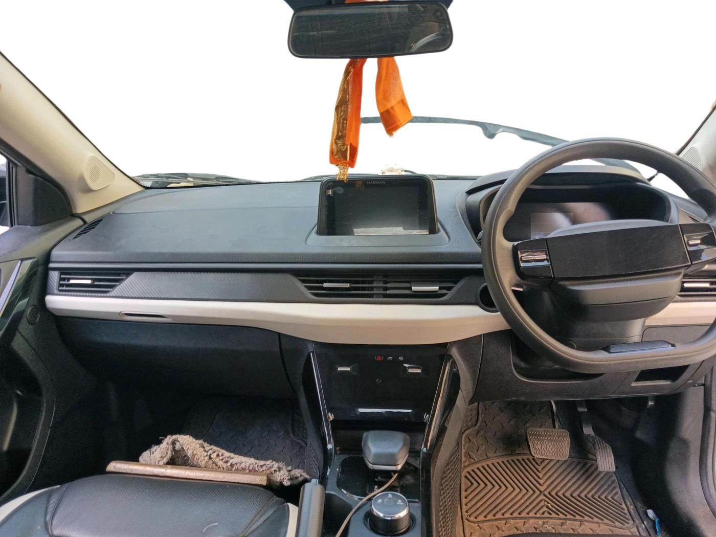2024 Tata NEXON Pure S 1.2 Revotron 6AMT, Petrol, Automatic, 8,555 km, interior