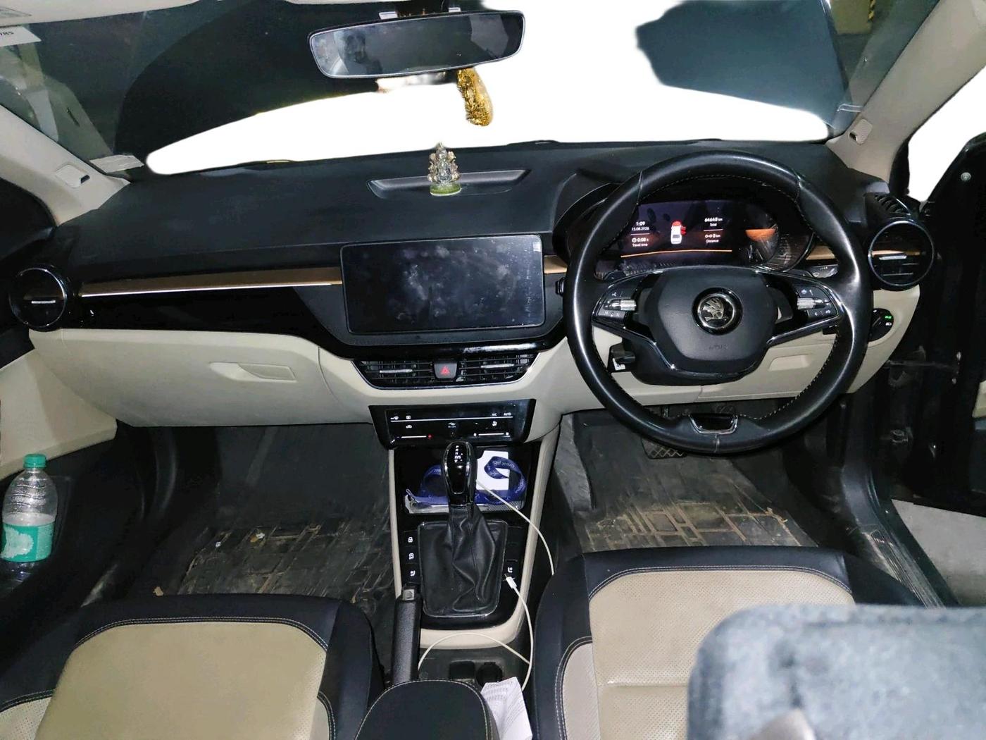 2022 Skoda SLAVIA STYLE 1.0L TSI AT, Petrol, Automatic, 64,648 km, interior