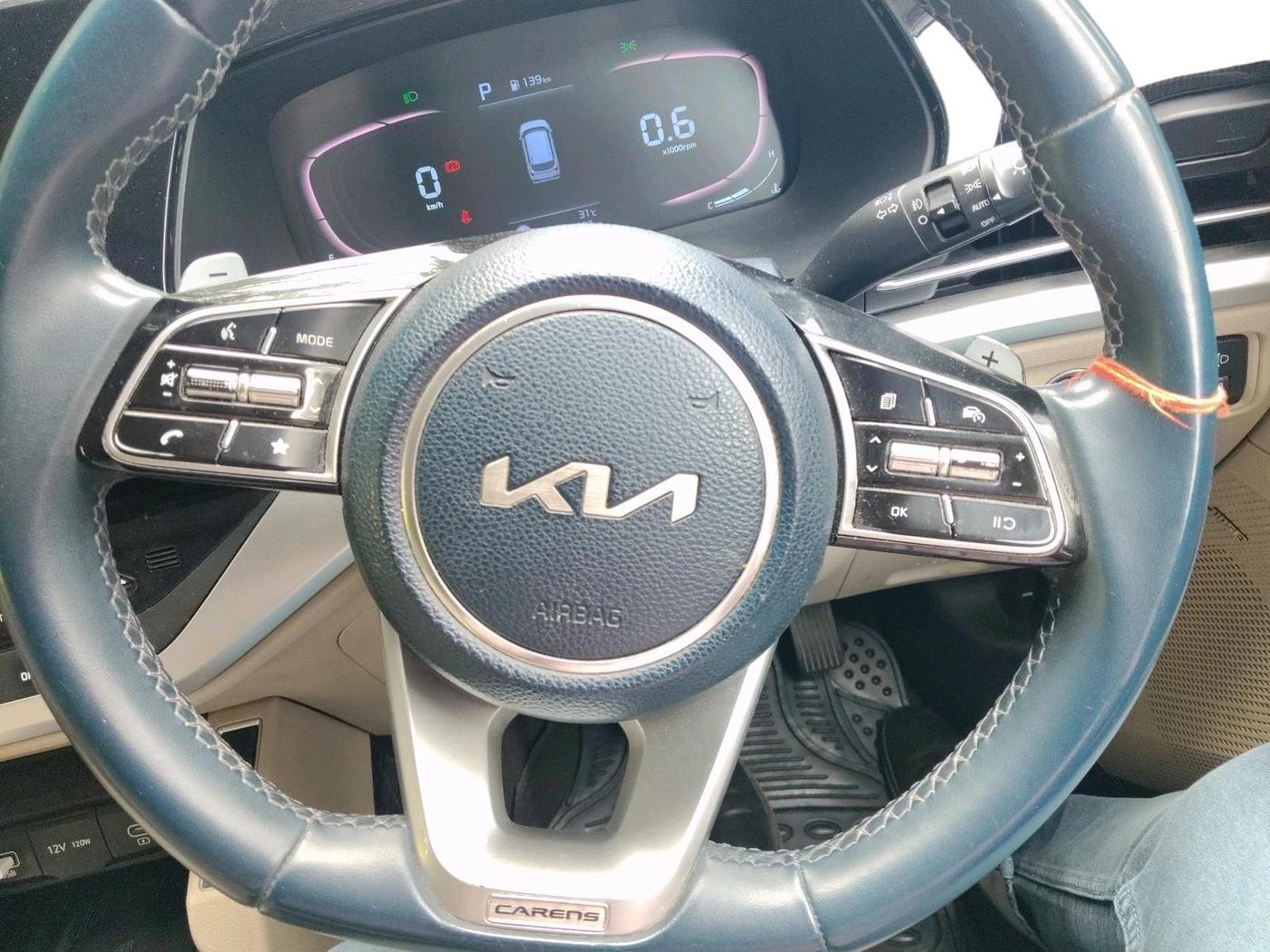 2022 KIA CARENS LUXURY PLUS 1.4 PETROL DCT 7 STR, Petrol, Automatic, 89,429 km, interior