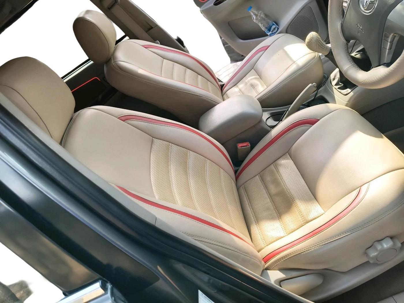 2014 Toyota Innova 2.5 VX 8 STR, Diesel, Manual, 1,34,676 km, interior