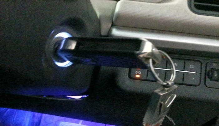 2023 Mahindra XUV700 AX 5 D AT 7 STR, Diesel, Automatic, 40,296 km, interior