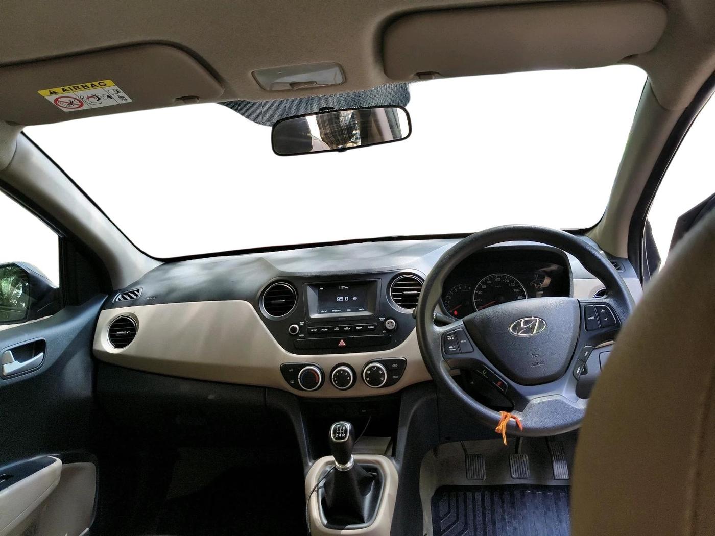 2017 Hyundai Grand i10 SPORTZ 1.2 KAPPA VTVT, Petrol, Manual, 59,930 km, interior