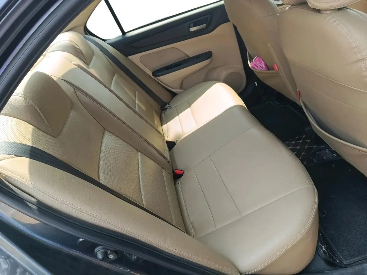 2023 Honda Amaze 1.2L I-VTEC VX CVT, Petrol, Automatic, 42,034 km, interior