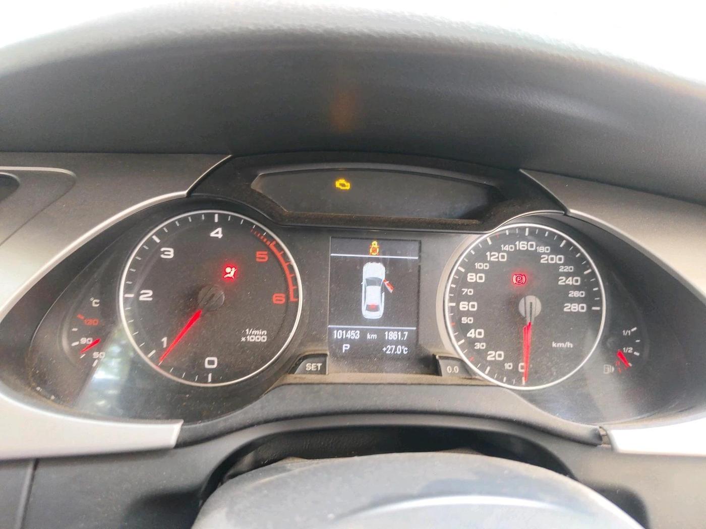 2011 Audi A4 2.0 TDI, Diesel, Automatic, 1,01,453 km, interior