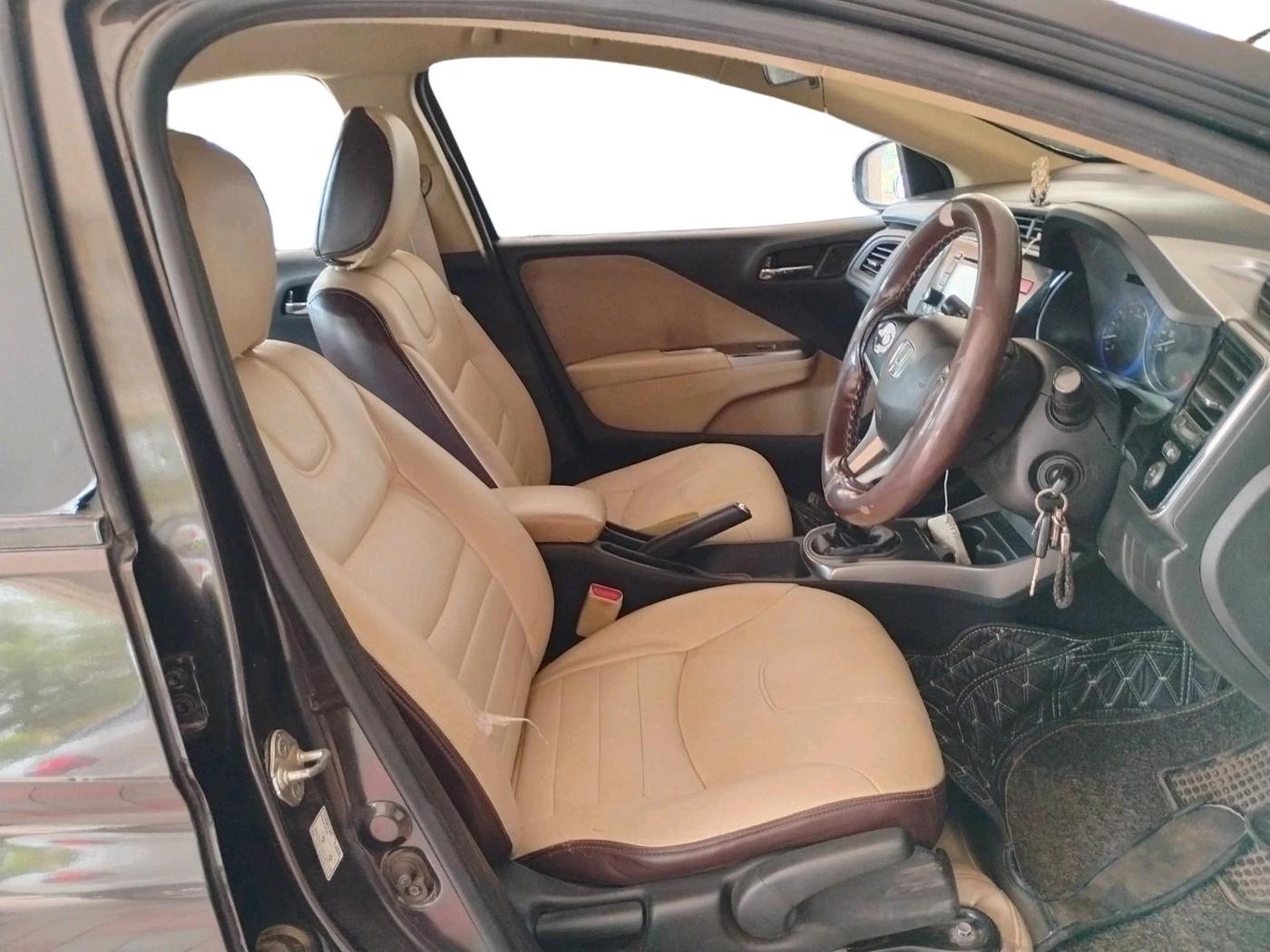 2014 Honda City 1.5L I-DTEC V, Diesel, Manual, 1,93,702 km, interior