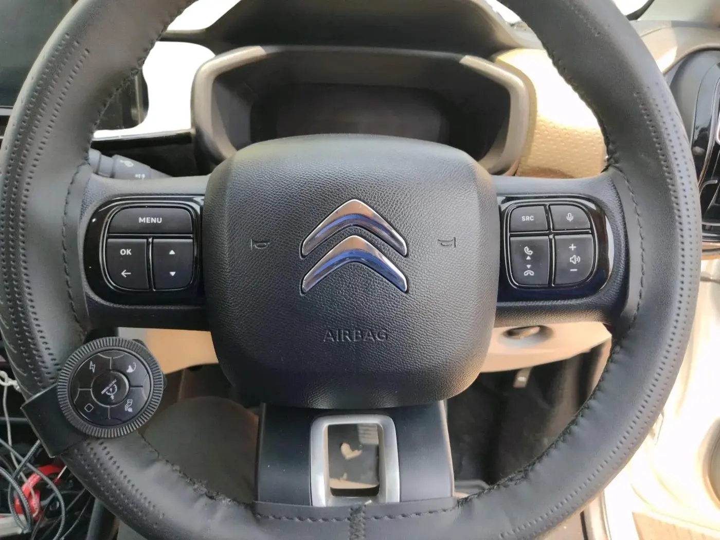 2023 CITROEN C3 AIRCROSS  Plus 1.2 5 STR AT, Petrol, Automatic, 17,243 km, interior