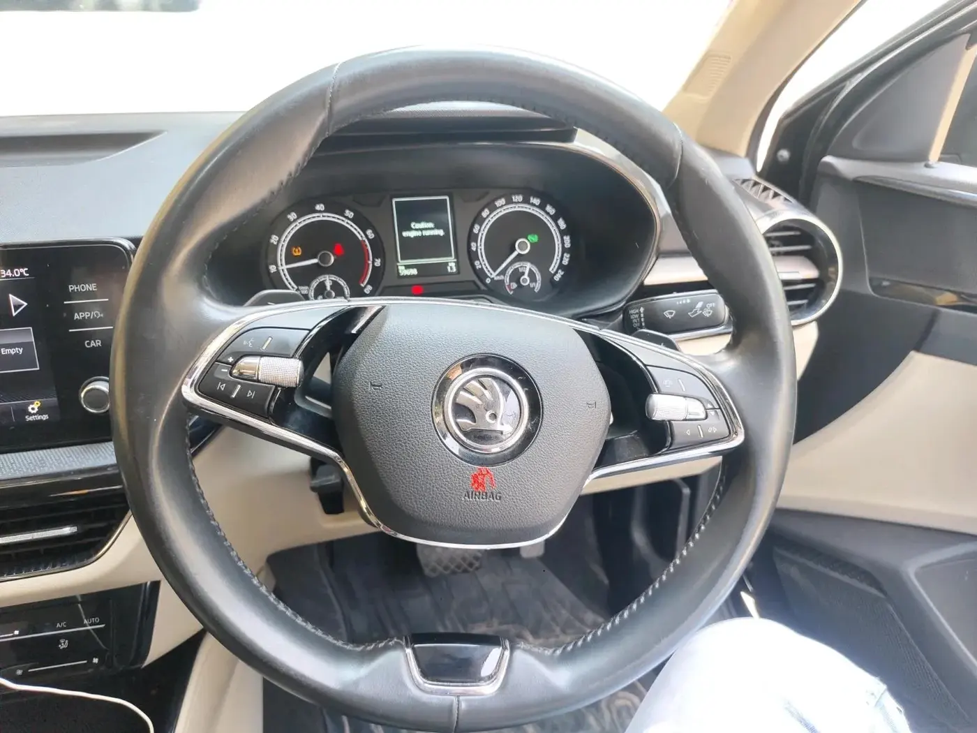 2023 Skoda SLAVIA STYLE 1.0L TSI AT, Petrol, Automatic, 64,369 km, interior