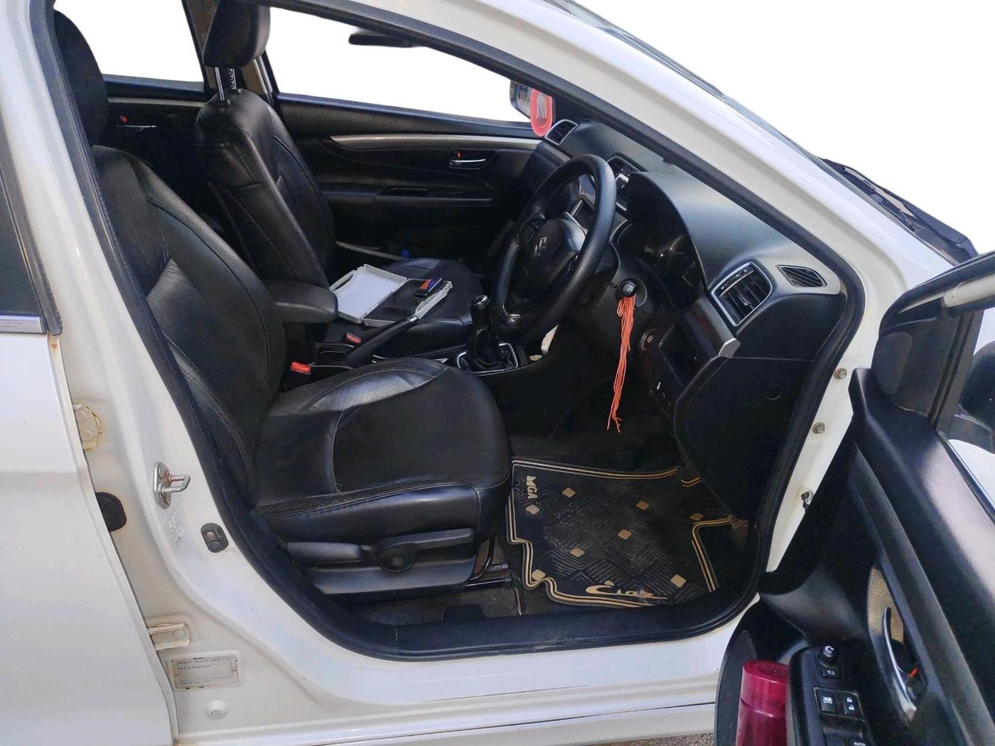 2015 Maruti Ciaz ZDI+ SHVS RS, Diesel, Manual, 1,72,716 km, interior