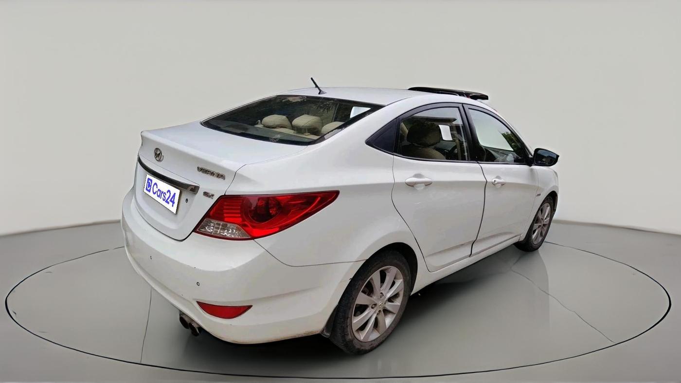 2012 Hyundai Verna FLUIDIC 1.6 CRDI SX, Diesel, Manual, 1,13,813 km, exterior
