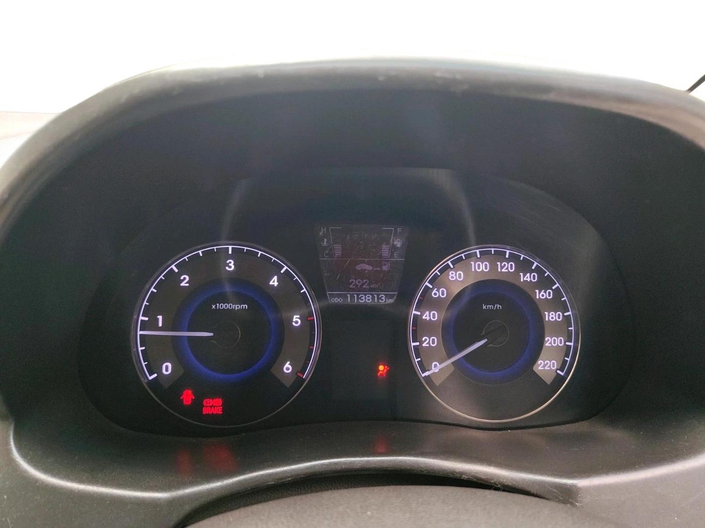 2012 Hyundai Verna FLUIDIC 1.6 CRDI SX, Diesel, Manual, 1,13,813 km, interior
