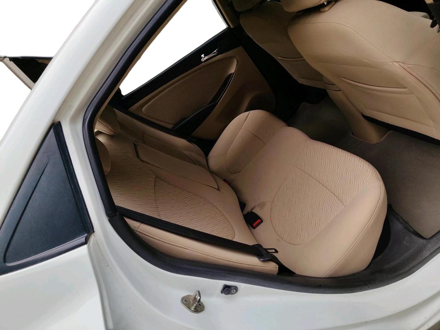 2012 Hyundai Verna FLUIDIC 1.6 CRDI SX, Diesel, Manual, 1,13,813 km, interior