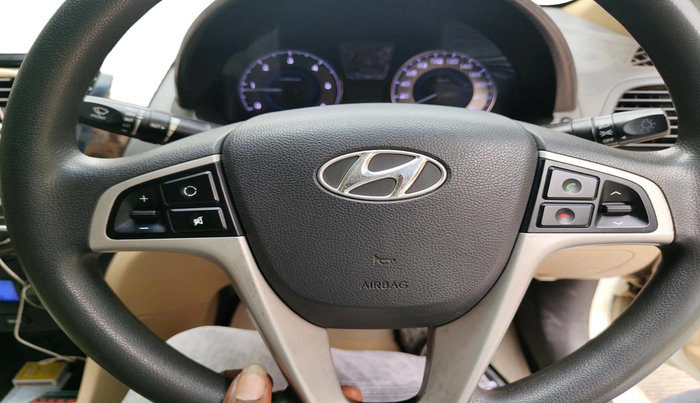 2012 Hyundai Verna FLUIDIC 1.6 CRDI SX, Diesel, Manual, 1,13,813 km, interior