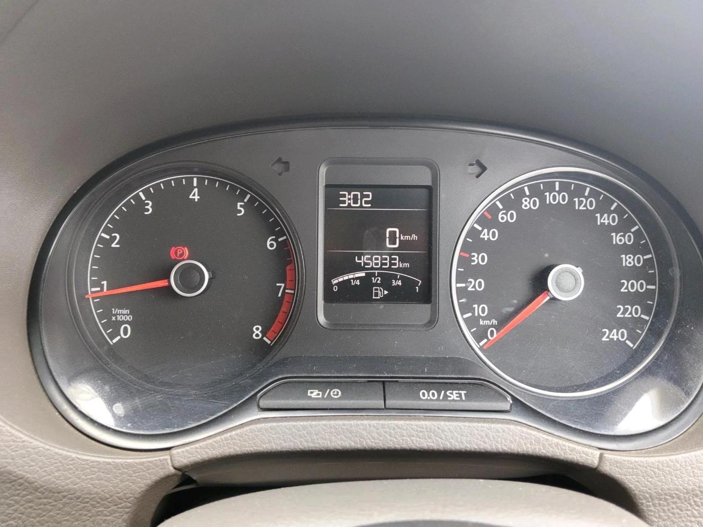 2017 Volkswagen Vento HIGHLINE 1.6 MPI, Petrol, Manual, 45,833 km, interior