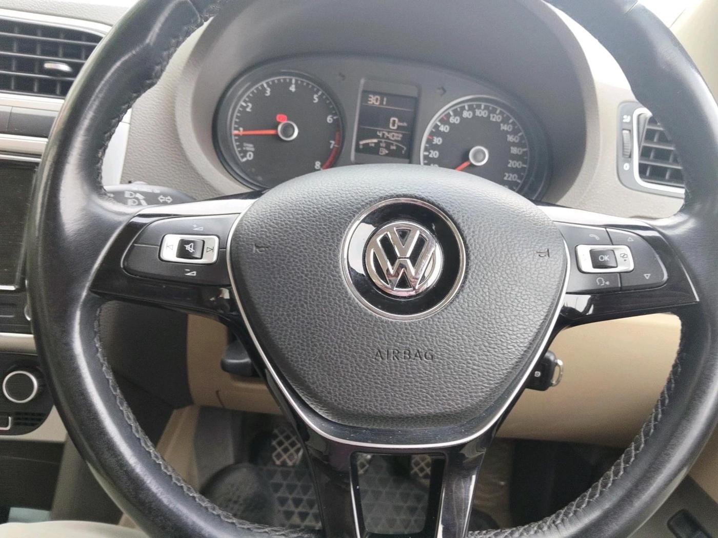 2017 Volkswagen Vento HIGHLINE 1.6 MPI, Petrol, Manual, 45,833 km, interior