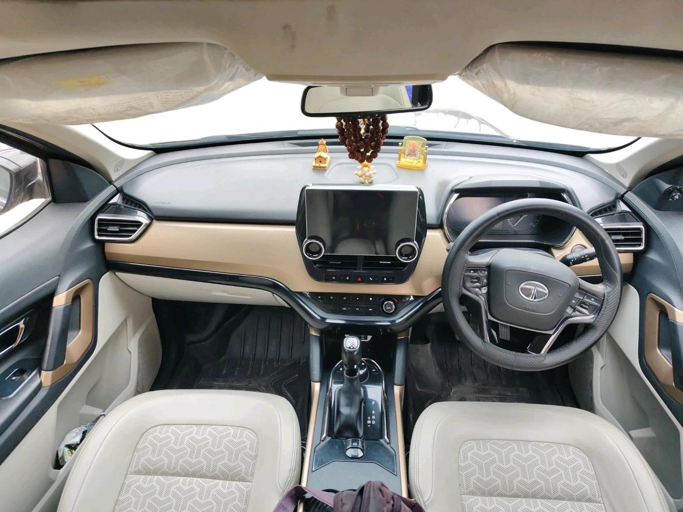 2022 Tata Safari XZA PLUS, Diesel, Automatic, 1,03,103 km, interior