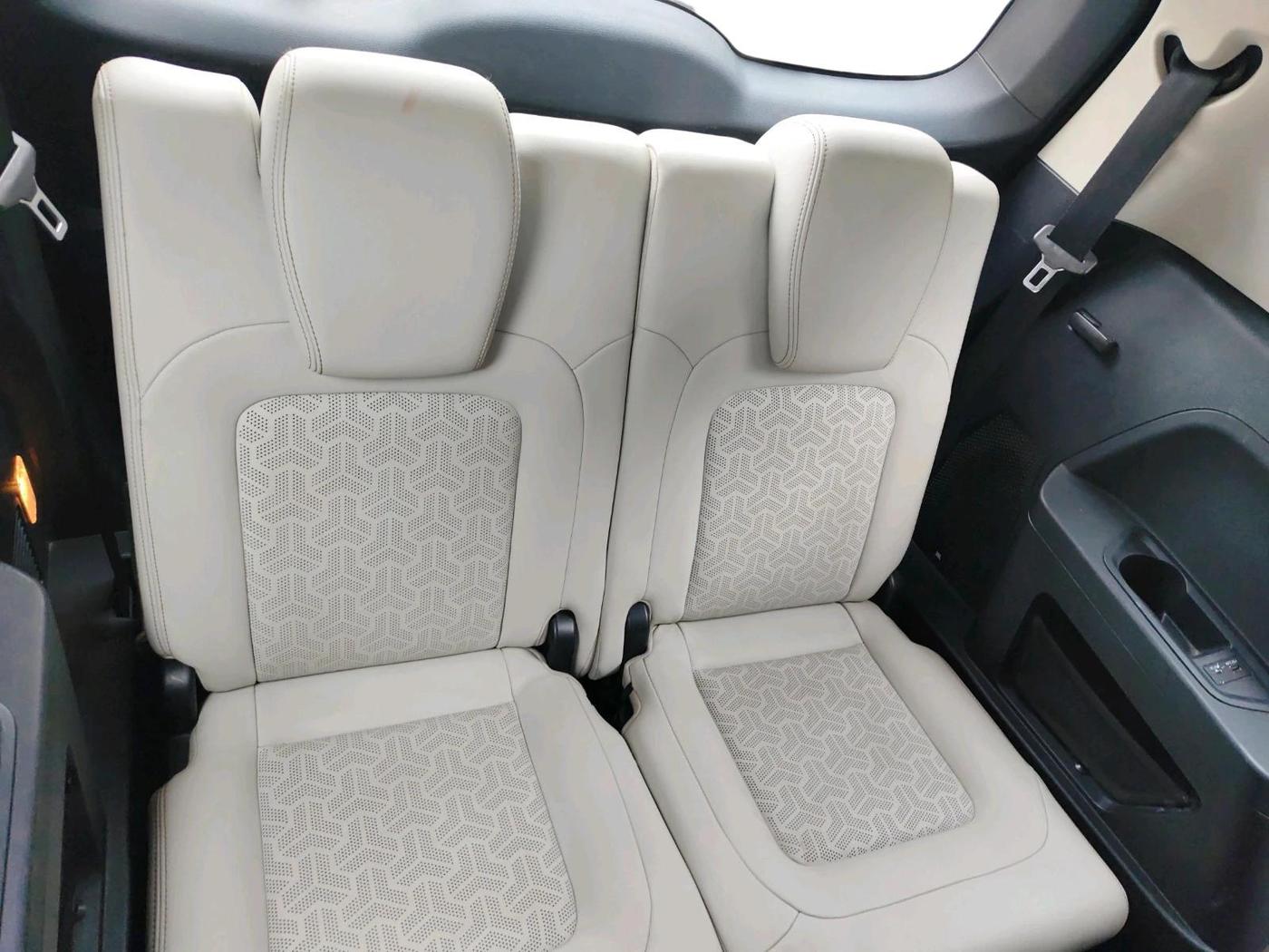 2022 Tata Safari XZA PLUS, Diesel, Automatic, 1,03,103 km, interior