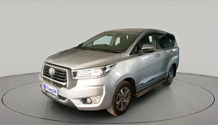 2025 Toyota Innova Crysta GX Plus 8 STR, Diesel, Manual, 15,374 km, exterior