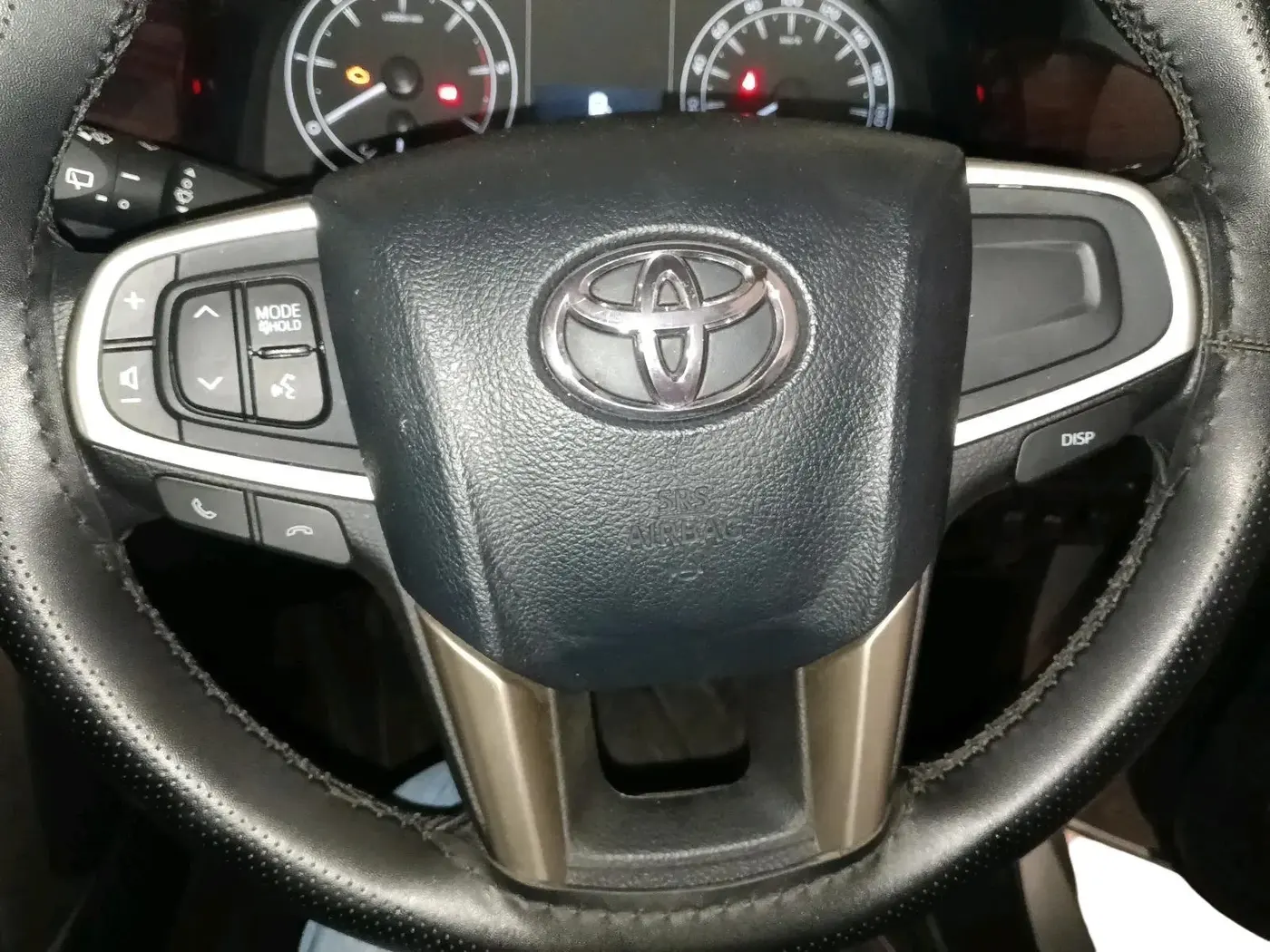 2025 Toyota Innova Crysta GX Plus 8 STR, Diesel, Manual, 15,374 km, interior