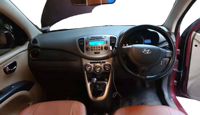2014 Hyundai i10 SPORTZ 1.1 LPG, Petrol, Manual, 1,28,619 km, interior