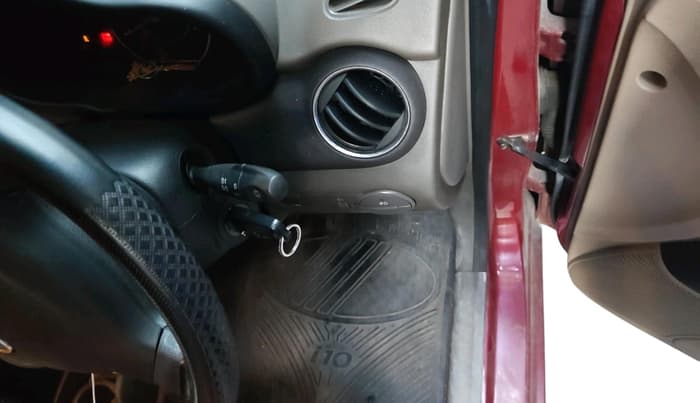 2014 Hyundai i10 SPORTZ 1.1 LPG, Petrol, Manual, 1,28,619 km, interior