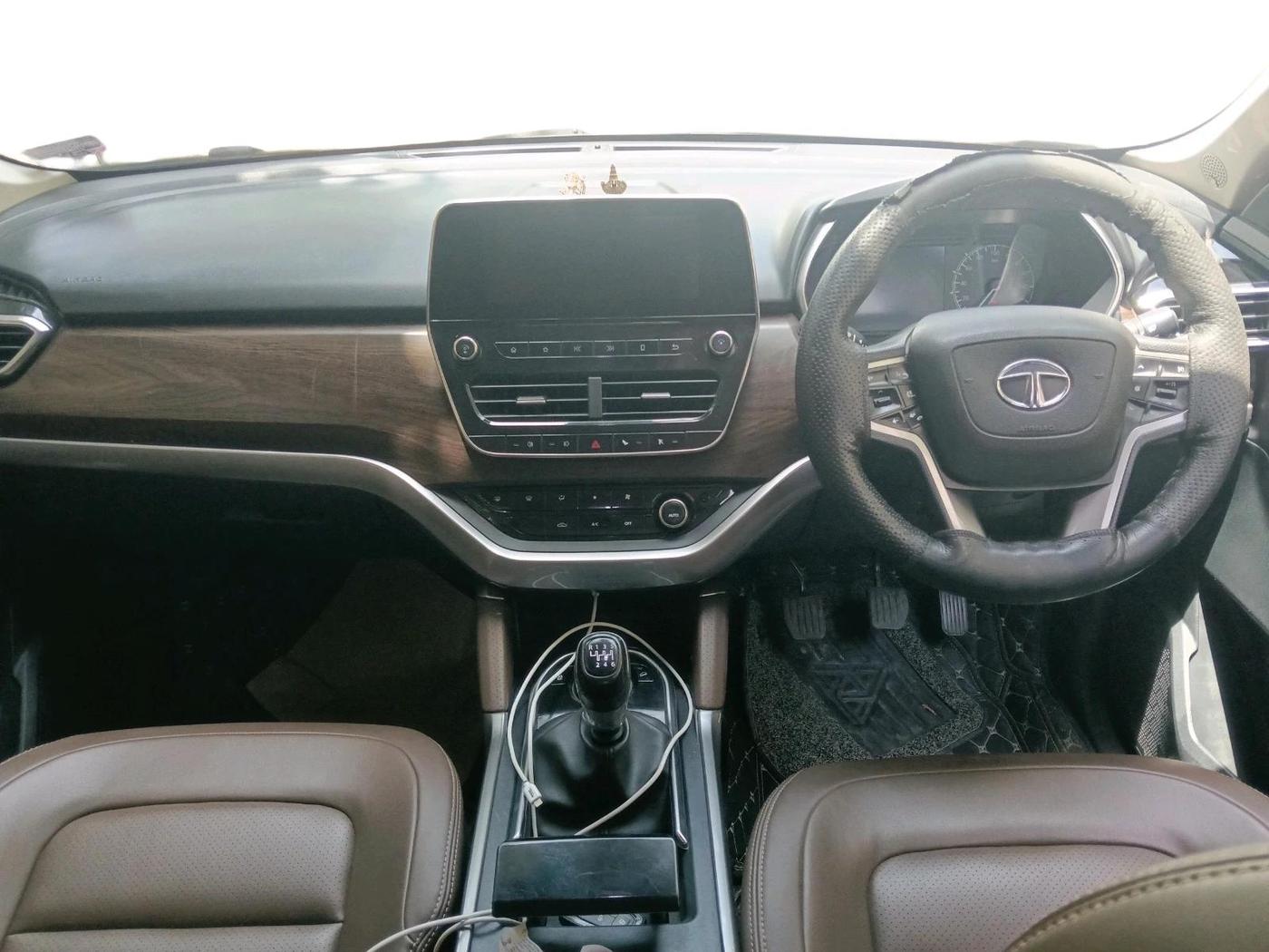 2019 Tata Harrier XZ 2.0L, Diesel, Manual, 1,59,092 km, interior