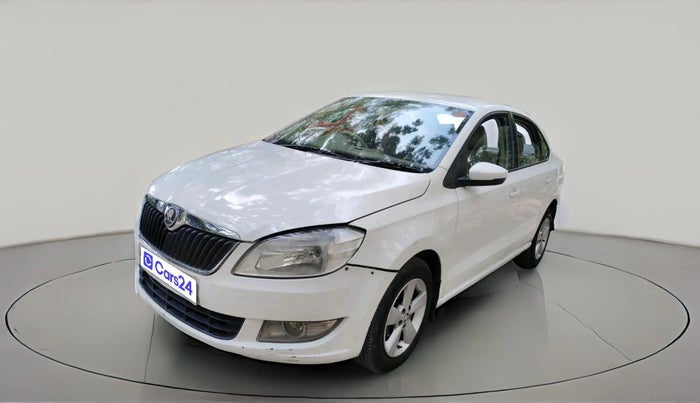 2015 Skoda Rapid 1.5 TDI CR AMBITION WITH ALLOY, Diesel, Manual, 2,00,931 km, exterior