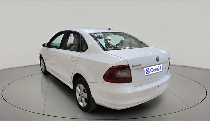 2015 Skoda Rapid 1.5 TDI CR AMBITION WITH ALLOY, Diesel, Manual, 2,00,931 km, exterior