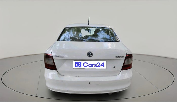 2015 Skoda Rapid 1.5 TDI CR AMBITION WITH ALLOY, Diesel, Manual, 2,00,931 km, exterior