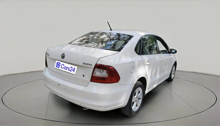 2015 Skoda Rapid 1.5 TDI CR AMBITION WITH ALLOY, Diesel, Manual, 2,00,931 km, exterior