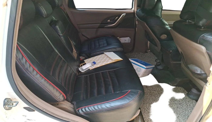 2012 Mahindra XUV500 W8, Diesel, Manual, 2,37,374 km, interior