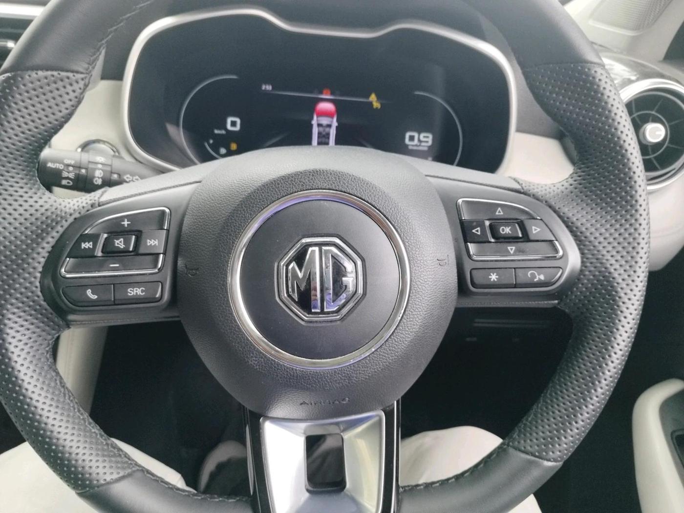 2025 MG ASTOR Select 1.5 CVT (Ivory), Petrol, Automatic, 2,120 km, interior