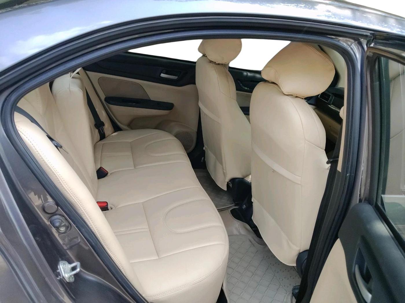 2019 Honda Amaze 1.2L I-VTEC VX CVT, Petrol, Automatic, 52,372 km, interior