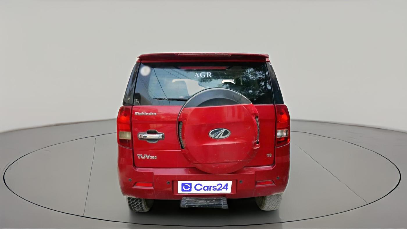 2017 Mahindra TUV300 T8, Diesel, Manual, 1,72,042 km, exterior