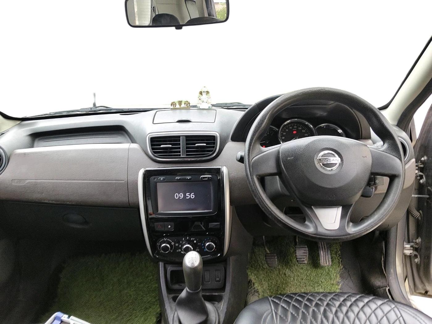 2018 Nissan Terrano  XL D Plus, Diesel, Manual, 1,19,969 km, interior