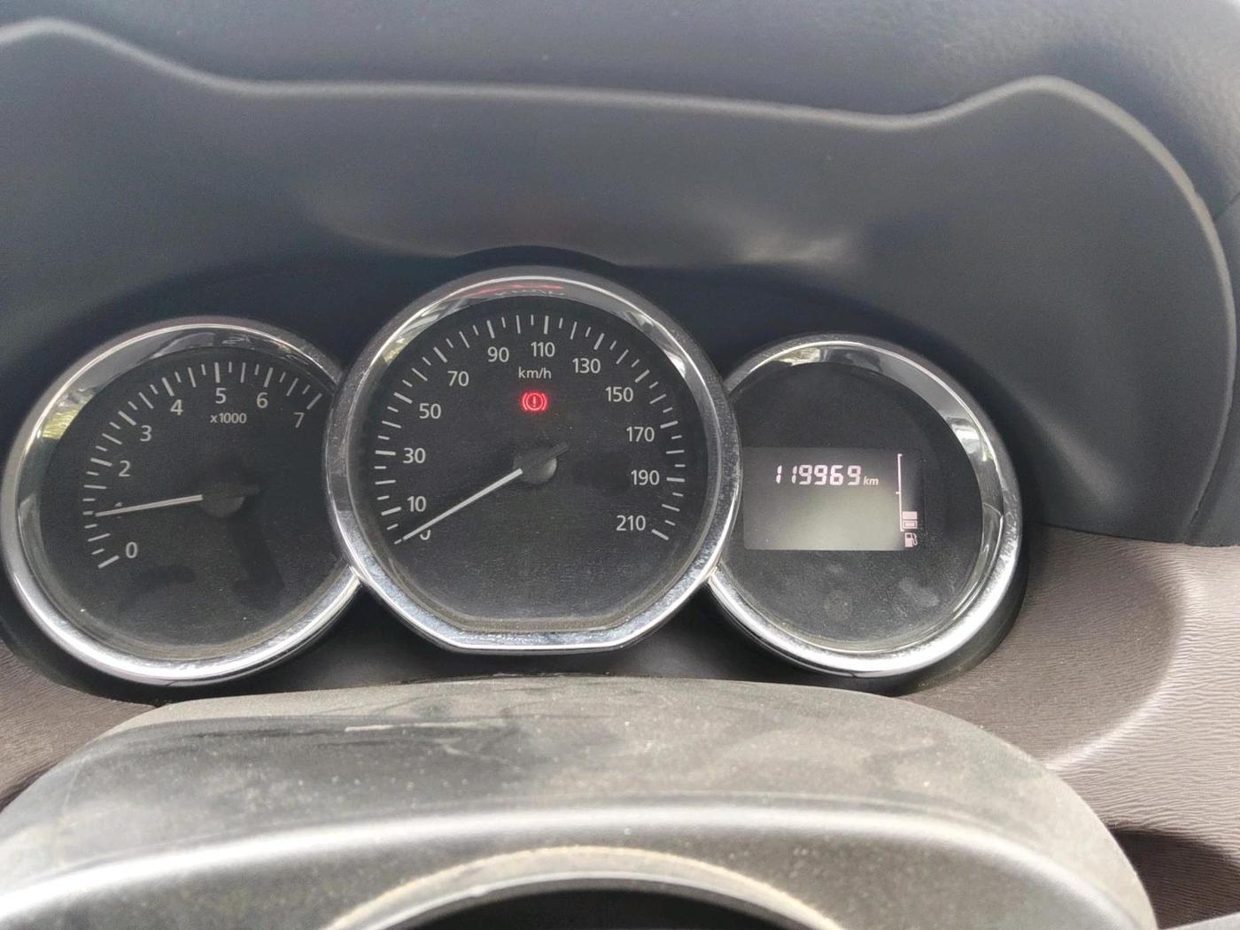 2018 Nissan Terrano  XL D Plus, Diesel, Manual, 1,19,969 km, interior