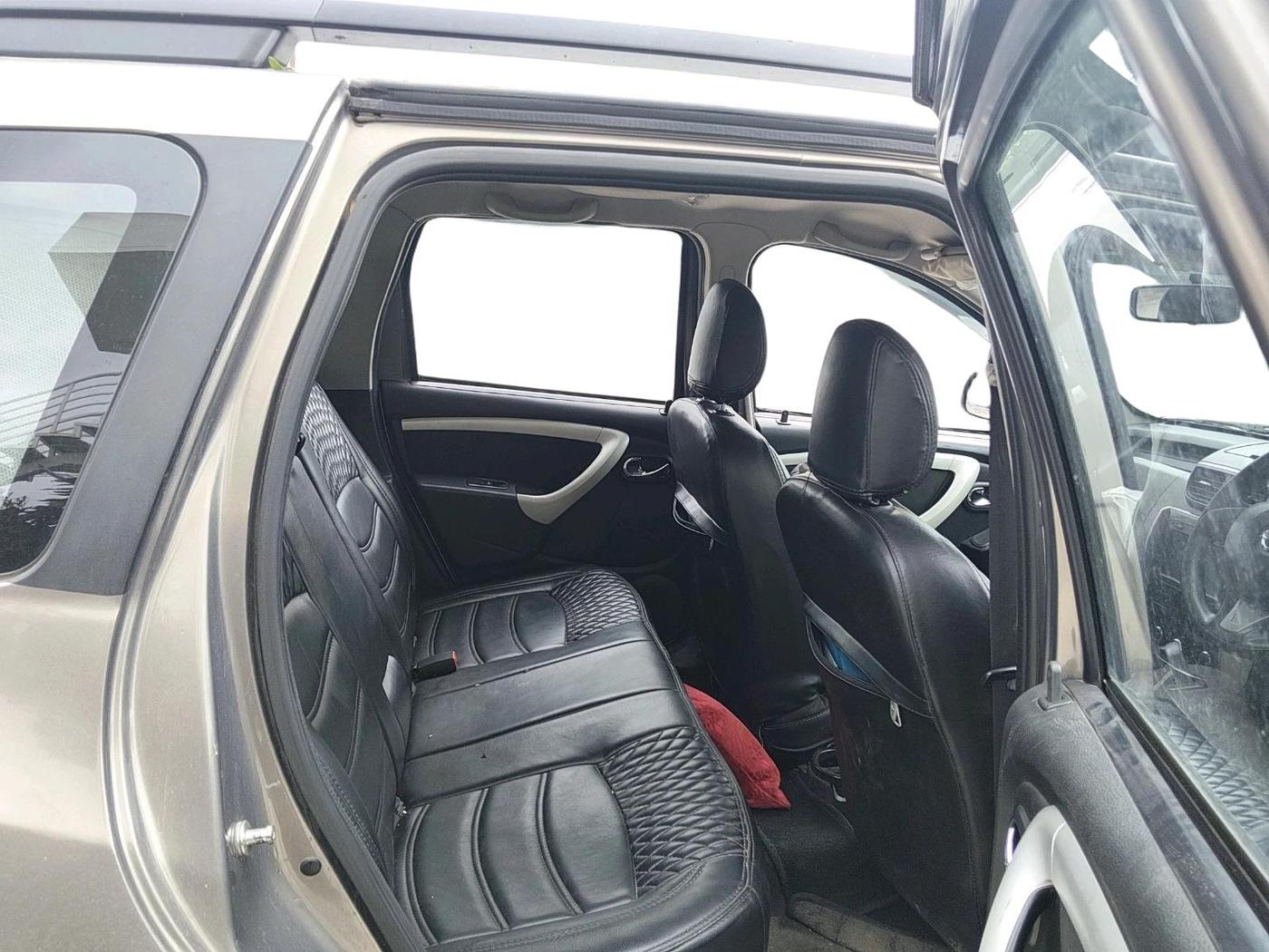 2018 Nissan Terrano  XL D Plus, Diesel, Manual, 1,19,969 km, interior
