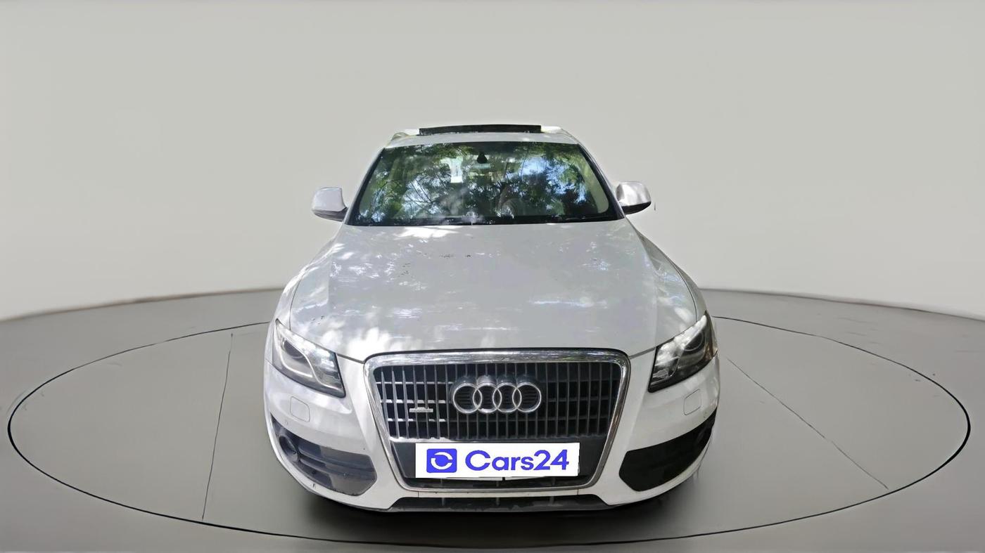 2011 Audi Q5 2.0 TDI QUATTRO, Diesel, Automatic, 1,37,122 km, exterior