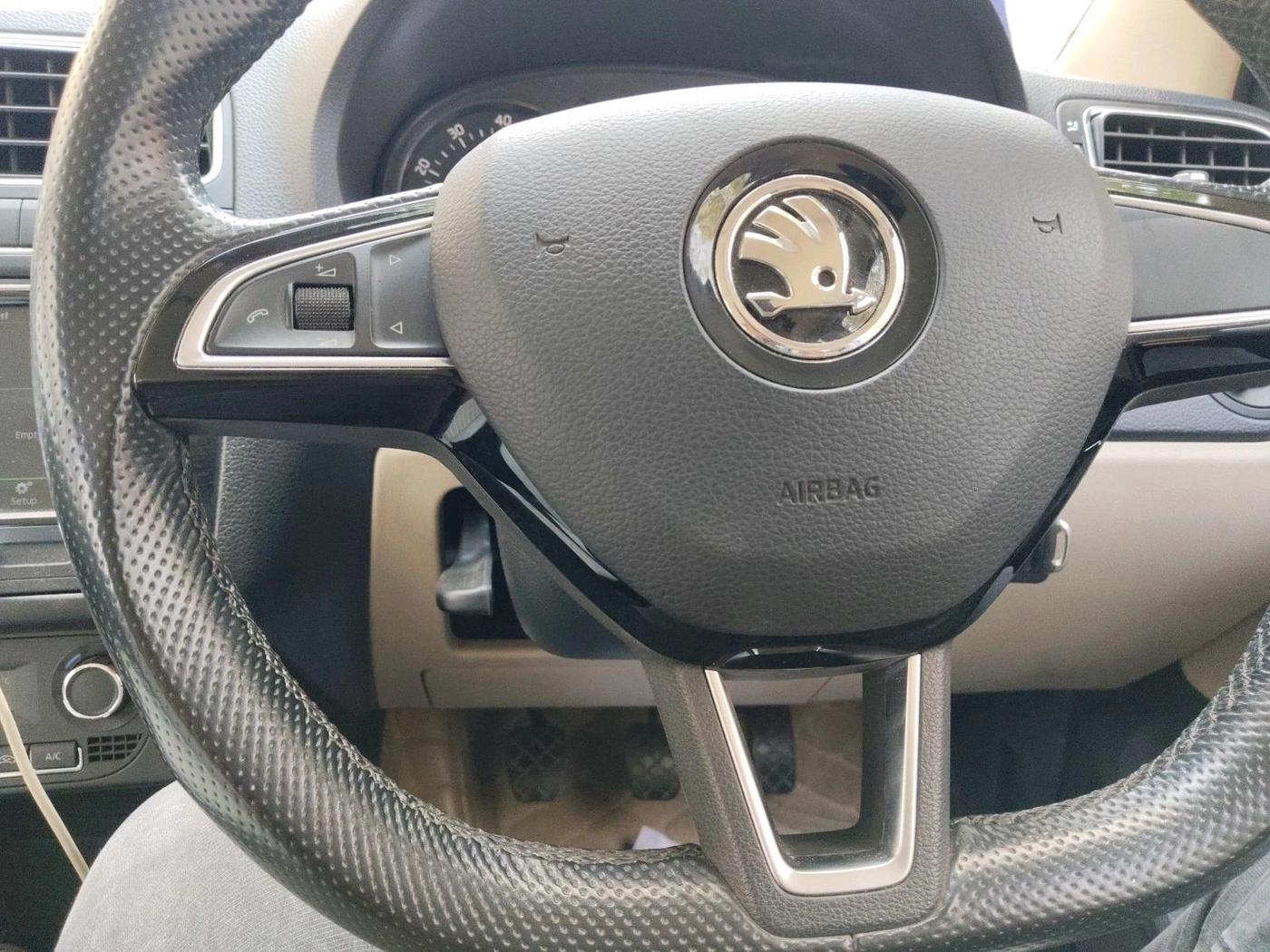 2019 Skoda Rapid AMBITION 1.6 MPI MT, Petrol, Manual, 38,602 km, interior